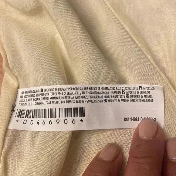 Forever 21 floral romper size M. NWOT and partial label. - Picture 6 of 12